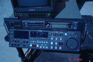 Philips DCR-750  - DVCPRO - Видеомагнитофоны - 
